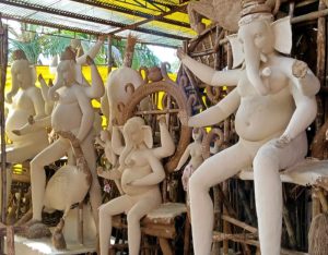 मिट्टी की मूर्तियाँ (Clay Idols) category