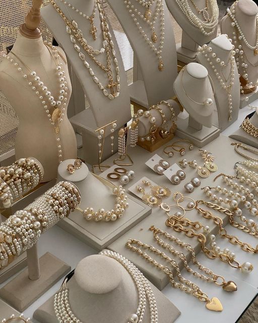 आभूषण (Jewelry) category