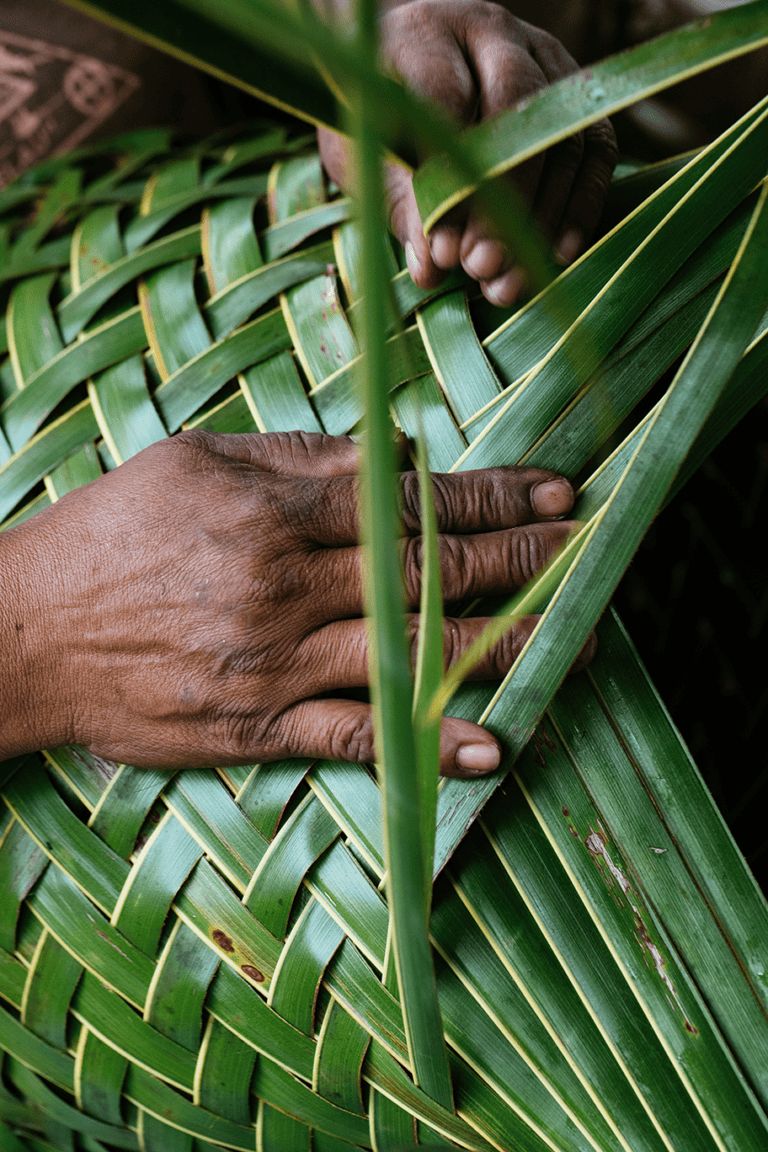 पत्ते से बने (Leaf Made) category