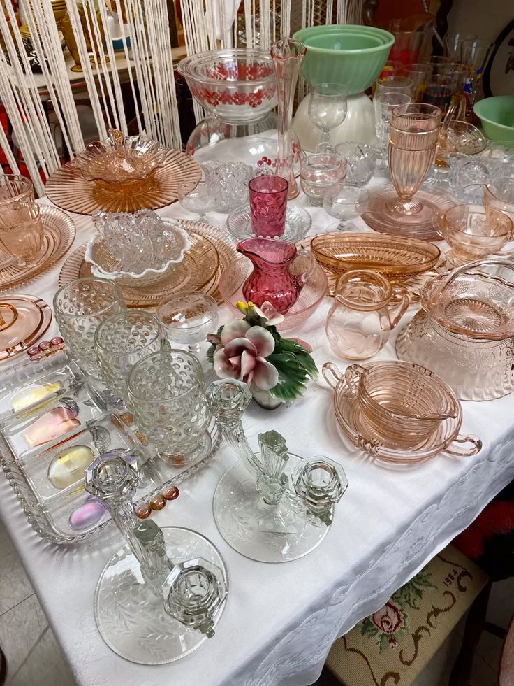 शीशों से बनी (Made of Glass) category